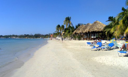 Jamajka, Negril, pláž Sandals