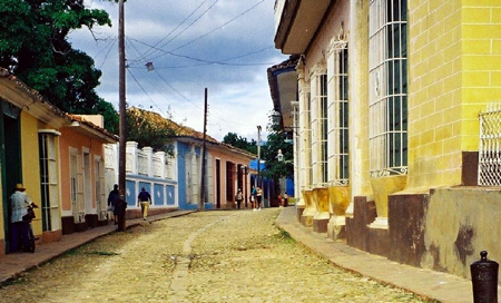 Kuba, typická kubánská ulička