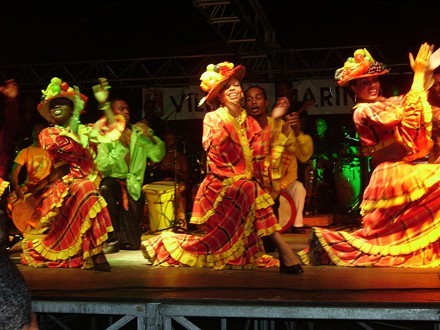 Martinik, Tanečníci v tradičních kostýmech