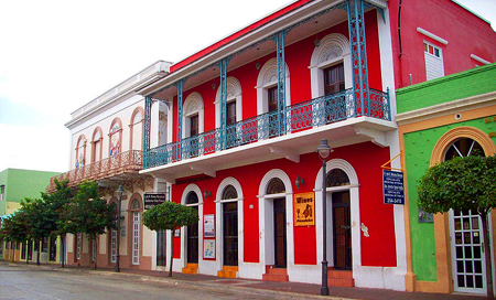 Portoriko, Ruiz Belvis St. Cabo Rojo, klasická stavba