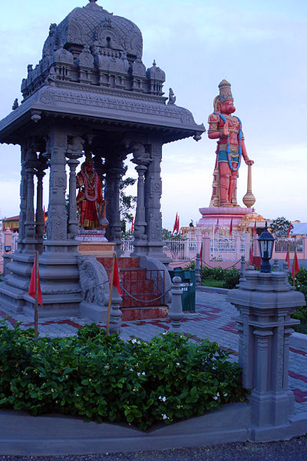 Trinidad a Tobago, Socha Hanuman Murti a chrám Hindu